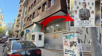 İstanbul'da okul önünde skandal afiş! Saldırılar sonrası travma yaşayan öğrencilere yeni darbe