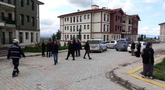 Malatya'da ev yangınında 3 kişi dumandan etkilendi