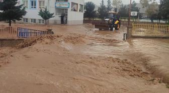 Mardin'de sağanak nedeniyle 75 öğrenci okulda mahsur kaldı