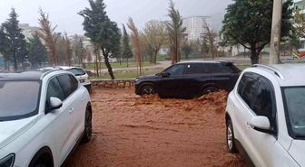 Silvan'ı sel vurdu