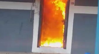 Tek katlı müstakil ev yandı