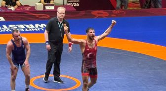 Murat Fırat, Avrupa Güreş Şampiyonası'nda finale yükseldi