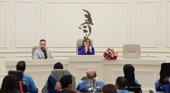 Başkan Şahin, başarılı sporcularla buluştu