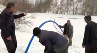 Van'da çığ altında kalan su şebekesi nedeniyle mezra sakinleri 5 gün susuz kaldı
