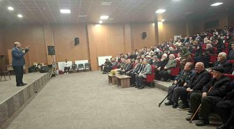 Hisarcık'ta 'Gençlik ve Eğitim' konulu konferans