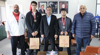 İl Müdürü Çelebi, madalyalı boksörleri ağırladı