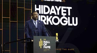 TBF Başkanı Hidayet Türkoğlu, FIBA Hall of Fame 2026 ödülünü aldı