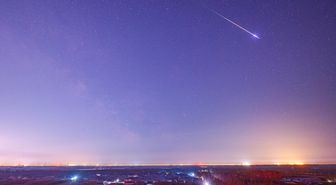 Albüm: Çin'de Lirid Meteor Yağmurundan Etkileyici Manzaralar