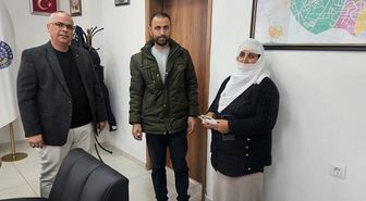 Bulanık'ta örnek davranış: Para dolu cüzdan sahibine teslim edildi