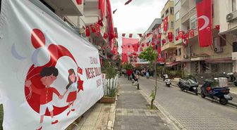 Marmaris'te 105 Sokak'ta bayram coşkusu büyüdü