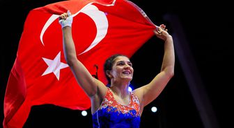Nesrin Baş'tan Avrupa Güreş Şampiyonası'nda altın madalya