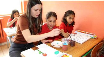 Şırnak'ta çocukların dilekleri 106 balonla gökyüzüne taşındı