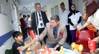 Söke Devlet Hastanesi'nde minik hastalara 23 Nisan sürprizi