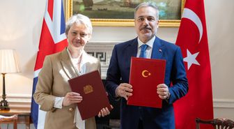 Türkiye İngiltere arasında Stratejik Ortaklık Çerçeve Belgesi imzalandı