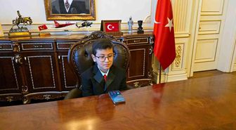 Vali koltuğuna oturdu, ilk talimatı okul güvenliği oldu