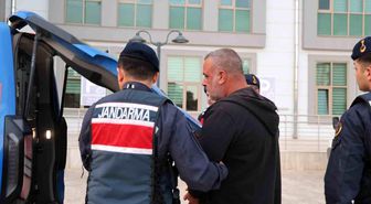 Yol kenarındaki genç kıza çarpan sürücü yakalandı