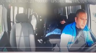 Arnavutköy'de okul servisi ile kamyonet çarpıştı: Emniyet kemeri takılı olmayan öğrenci koridora düştü