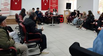 Bilecik'te öğrencilerden huzurevi buluşması