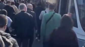 Kabataş-Bağcılar Tramvay Hattı'nda Teknik Arıza: Yolcular Yürümek Zorunda Kaldı