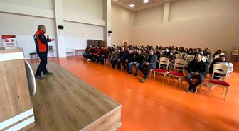 Üniversite öğrencilerine uygulamalı 'afet' eğitimi