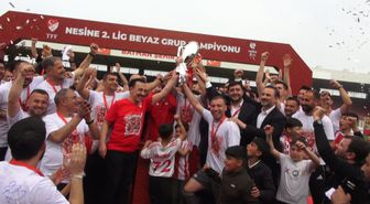24 yıl sonra 1'inci Lig'e yükselen Batman Petrolspor, kupasını aldı