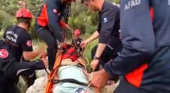 Dağa tırmandığı sırada düşerek yaralanan kişiyi ekipler kurtardı