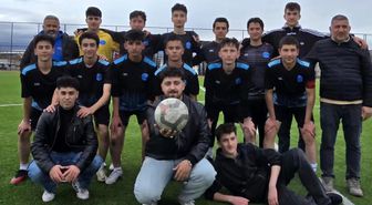 Erzincan Fen Lisesi futbol takımı il birincisi oldu