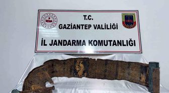 Gaziantep'te piton derisine İbranice altın yazmalı kitap ele geçirildi: 1 gözaltı