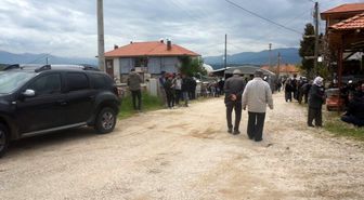 Gelin ve damat evde ölü bulundu, düğün evi cenaze evi oldu