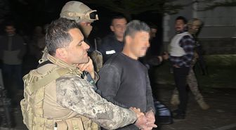 Aile içi şiddet ihbarına giden polislere silahlı saldırı: 1'i ağır, 2 yaralı