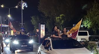 Edirne ve Tekirdağ'da Galatasaray taraftarları galibiyeti kutladı