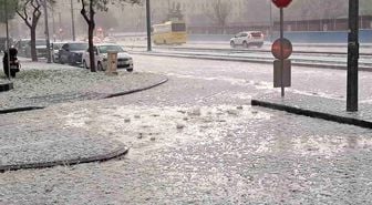 Gaziantep'te ceviz büyüklüğünde dolu yağdı