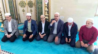 Selendi'de hacı adayları dualarla uğurlandı