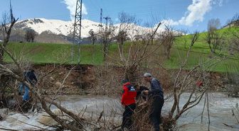Hakkari'de 8 yaşındaki çocuk dereye düştü, arama kurtarma çalışmaları başlatıldı
