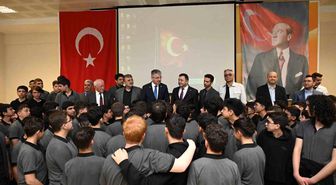 Çopuroğlu, Kariyer Günleri'nde öğrencilerle buluştu