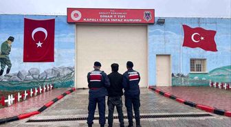 Jandarma farklı suçlardan aranan 34 kişiyi yakaladı