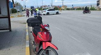 Otomobil ile motosiklet çarpıştı: 1 yaralı