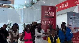 Ugandalı 'Hypers Kids Africa' grubundan A Milli Futbol Takımı için özel koreografi