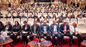 Bahçeşehir Koleji 'Erken Çocuklukta Aile, Okul ve Değerler Sempozyumu' düzenledi