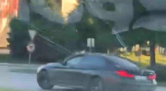 Bursa'da otomobil böyle drift attı