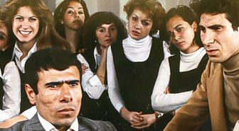 Hababam Sınıfı Dokuz Doğuruyor filmi oyuncuları kim, konusu ne? Hababam Sınıfı Dokuz Doğuruyor filmi ne zaman, nerede çekildi?