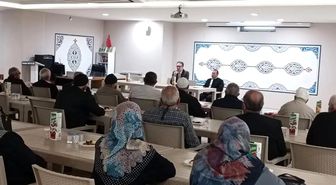 Hacı adaylarına kutsal yolculuk öncesi bilgilendirme