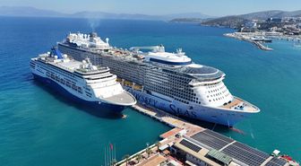 Kuşadası'na 4 Bin 600 Turist Getiren 'Odyssey of the Seas' Yanaştı