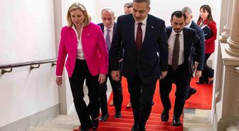 Bakan Fidan, Avusturyalı Bakan Meinl-Reisinger ile bir araya geldi