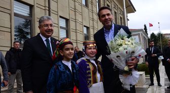 Bakan Bayraktar Eskişehir'de ziyaretlerde bulundu