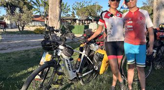 Festival için 2 bin kilometre pedal çevirip Bergama'ya geldiler