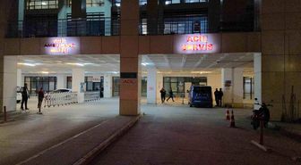 Askeri araç duvara çarptı: 2 asker yaralandı