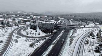 Kar yağışı sonrası beyaza bürünen alanlar dronla görüntülendi