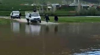 Muş'ta şiddetli yağış sonrası köy sular altında kaldı