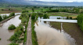 Tokat'ta yollar çöktü, sular altında kalan tarım arazileri dron ile görüntülendi